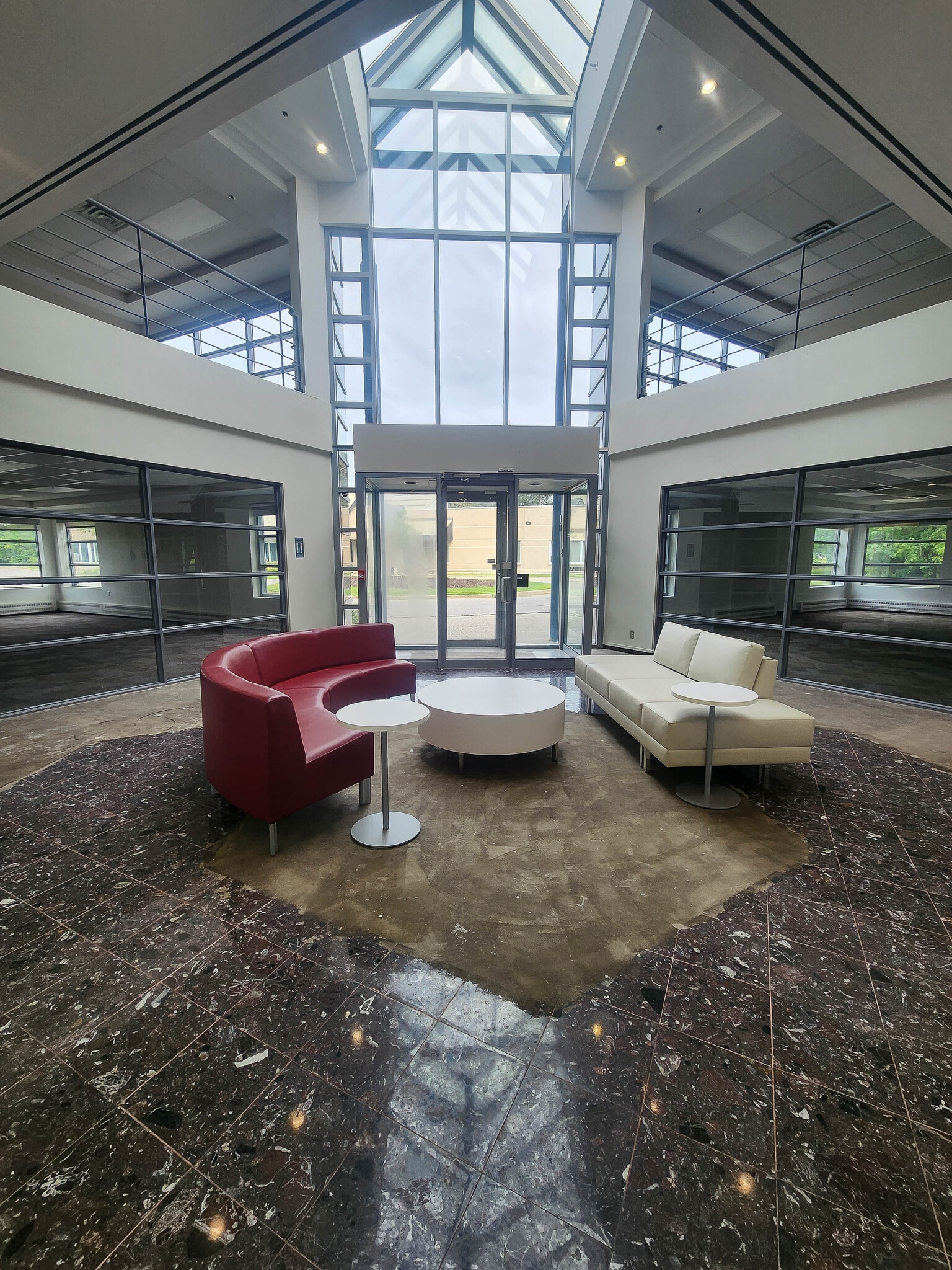 17 Auriga Dr, Ottawa, ON for lease Building Photo- Image 1 of 9