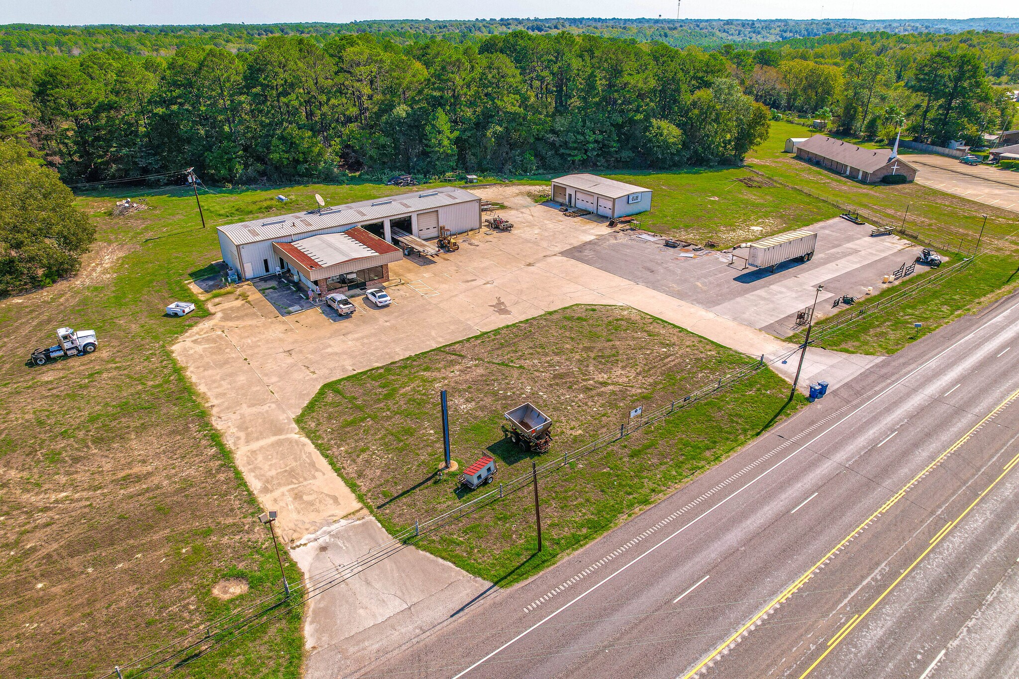 1548 N Dickinson Dr, Rusk, TX for sale Building Photo- Image 1 of 1