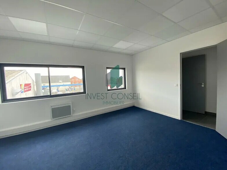 Flex in Cormeilles-en-Parisis for sale - Building Photo - Image 3 of 7