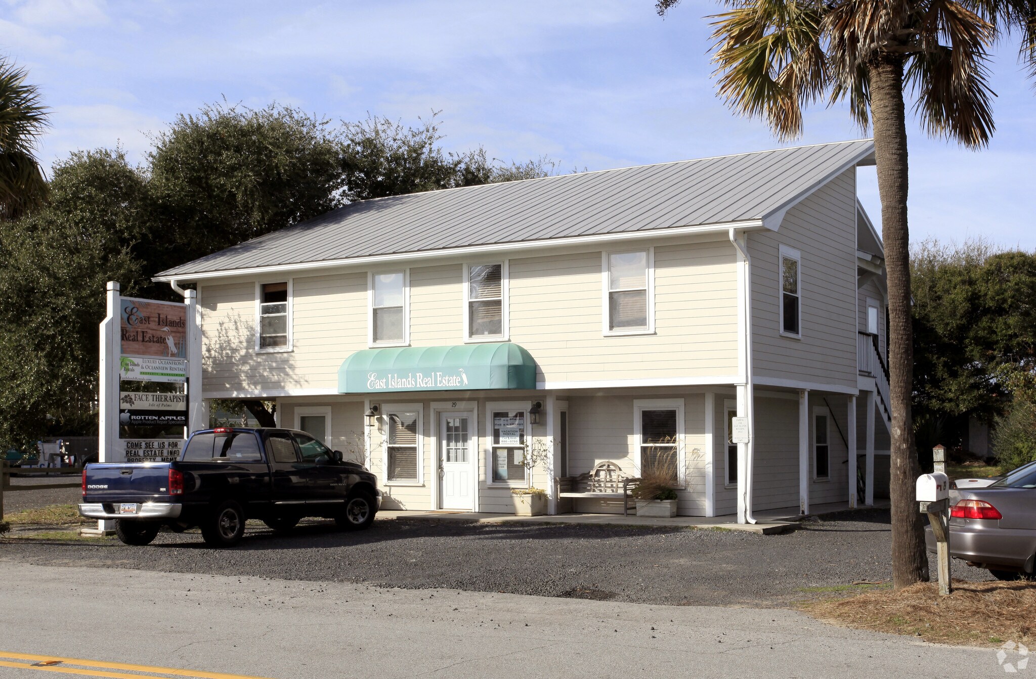 29 J C Long Blvd, Isle Of Palms, SC for sale Primary Photo- Image 1 of 1