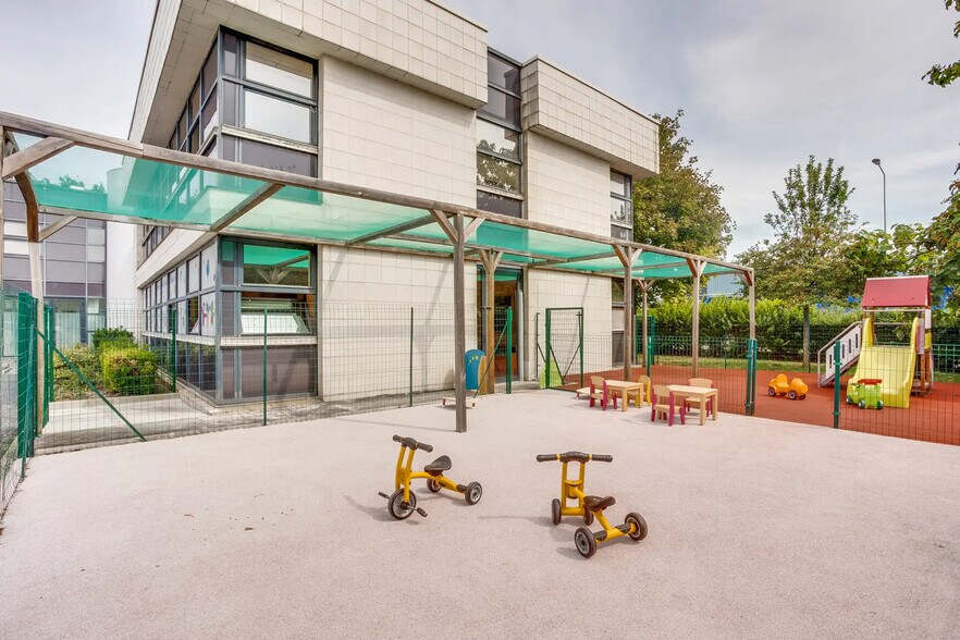 Office in Meaux for sale - Building Photo - Image 3 of 13