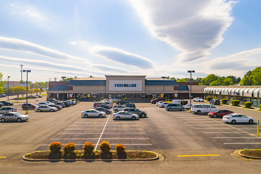 Brookhill Azalea Shopping Center - Drive Through Restaurant