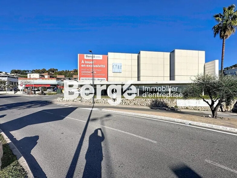 Retail in Mougins for lease - Building Photo - Image 1 of 21