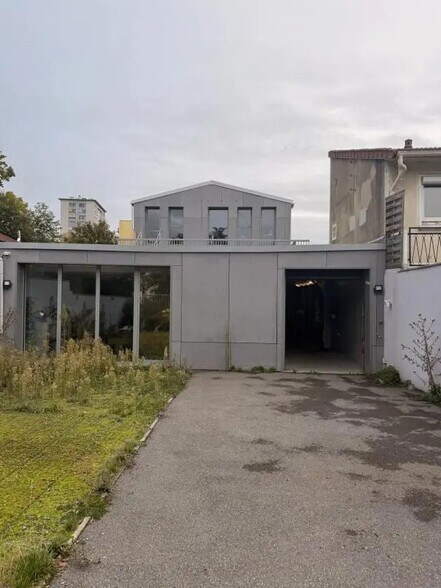 Industrial in Créteil for sale - Building Photo - Image 2 of 8