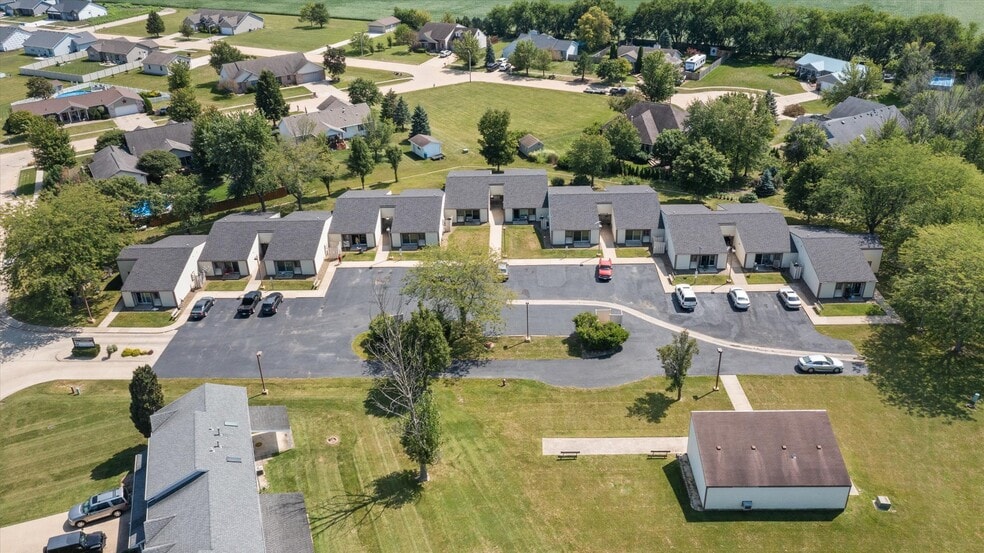 111 Bannon Dr, Dwight, IL for sale - Primary Photo - Image 1 of 21