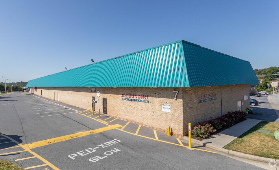 7 W Aylesbury Rd, Timonium, MD for lease - Building Photo - Image 1 of 17