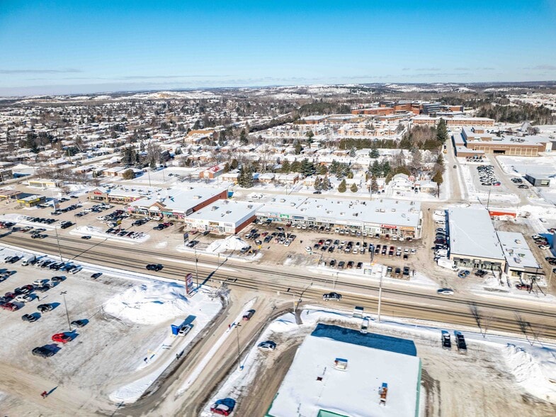 1534-1540 Lasalle Blvd, Sudbury, ON for lease - Primary Photo - Image 1 of 10