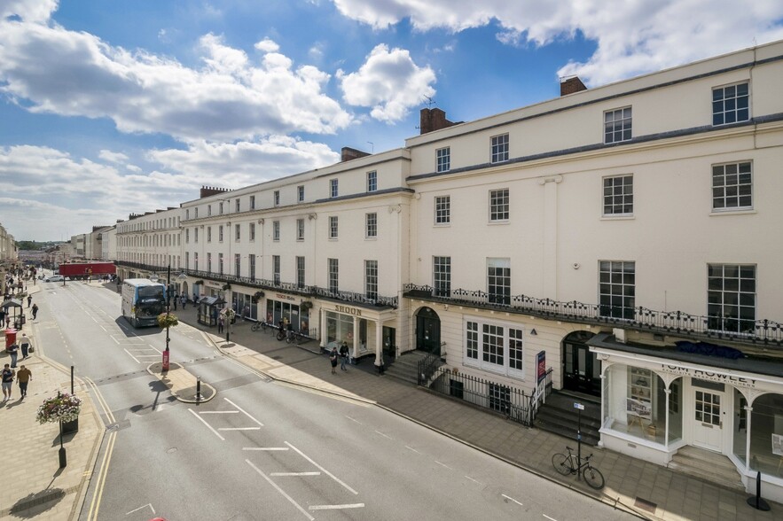 20 Parade, Leamington Spa for sale - Building Photo - Image 3 of 7