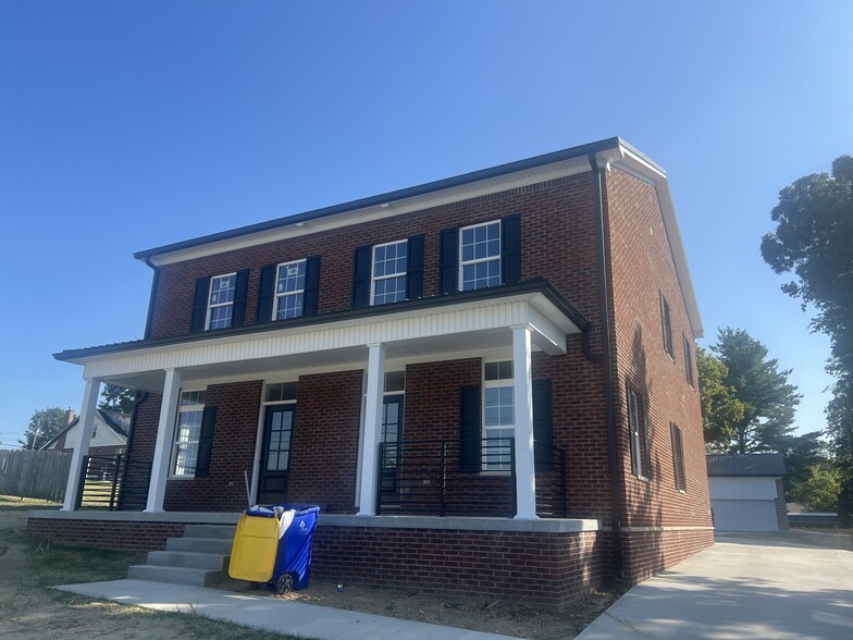 205 Walker St, Franklin, KY for lease - Primary Photo - Image 1 of 18