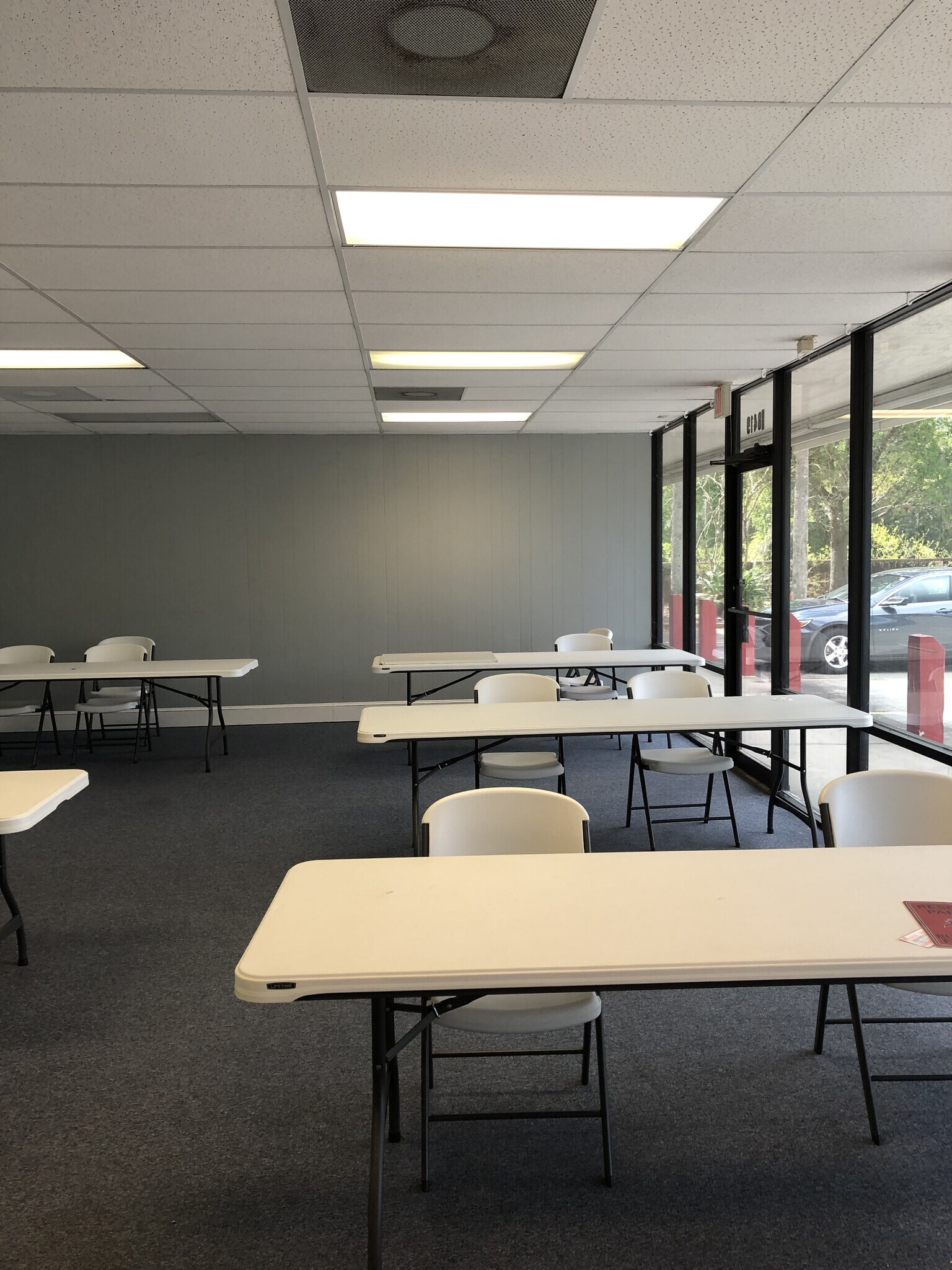 18431 Livingston Ave, Lutz, FL 33559 Retail for Lease