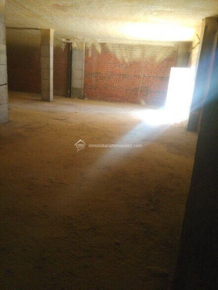 Retail in Cáceres for sale - Building Photo - Image 1 of 2