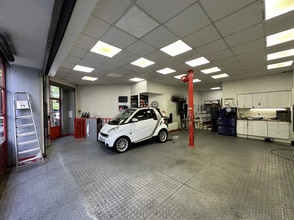 30 Rue Du Printemps, Paris for lease Interior Photo- Image 2 of 5