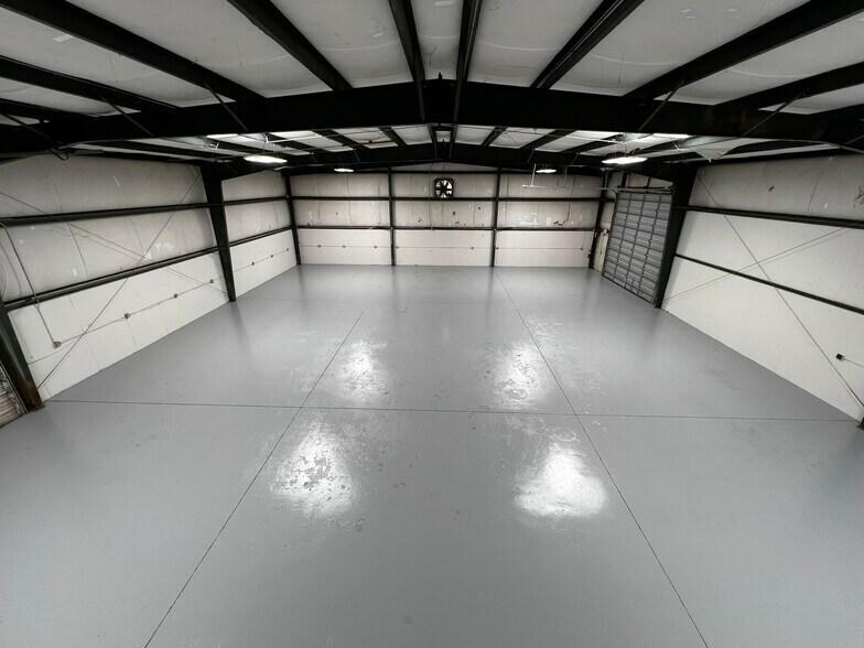 47 Longview Cir, Alabaster, AL for sale - Building Photo - Image 1 of 1