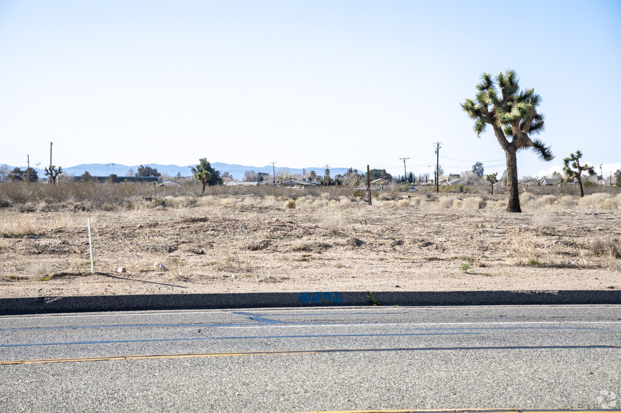 12787 Bear Valley Rd, Victorville, CA for lease Primary Photo- Image 1 of 6