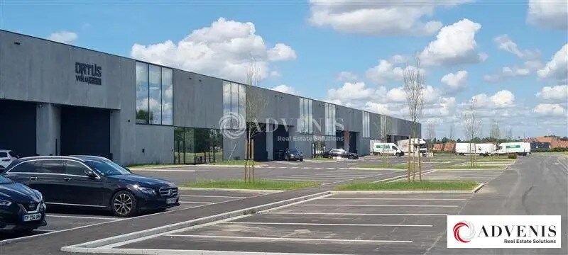 Industrial in Seclin for lease - Building Photo - Image 1 of 8