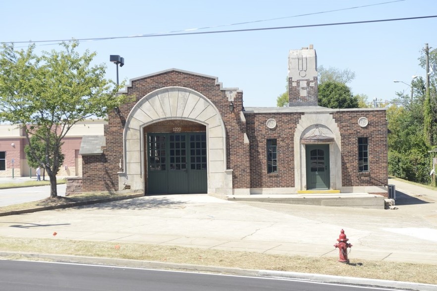 1220 Gallatin Ave, Nashville, TN for sale - Building Photo - Image 1 of 1