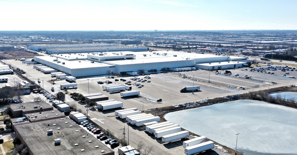 2511-2571 Busse Rd, Elk Grove Village, IL for lease - Building Photo - Image 2 of 5