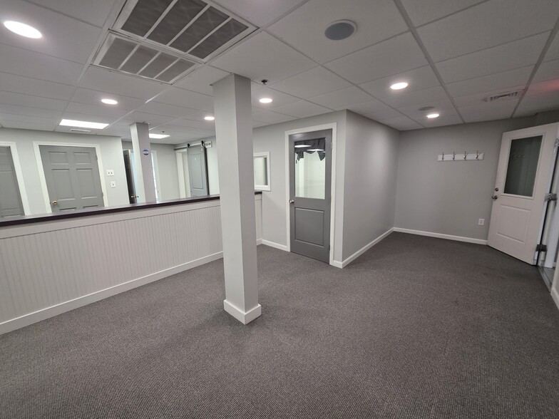 705-709 Milford Rd, Merrimack, NH for lease - Building Photo - Image 2 of 23