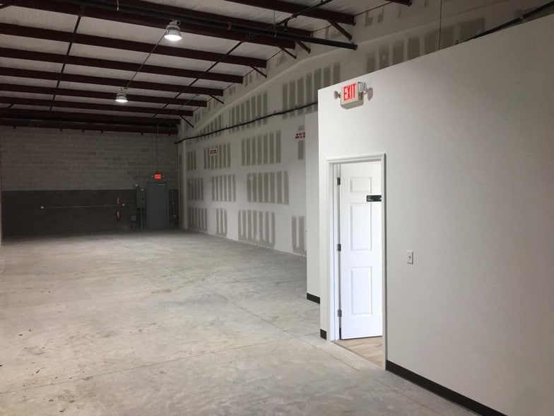 1550 Tileston Rd, Saint Cloud, FL for lease - Building Photo - Image 2 of 9