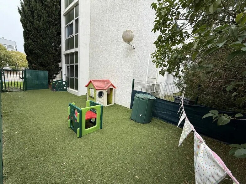 210 Rue Frédéric Joliot Curie, Aix-en-Provence for sale - Building Photo - Image 2 of 4