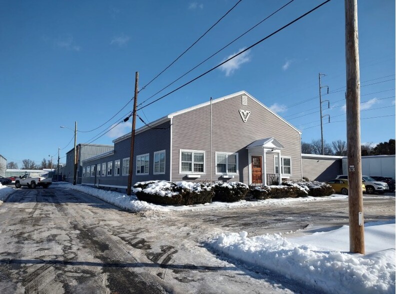 54 Rockdale St, Worcester, MA for lease - Primary Photo - Image 1 of 7