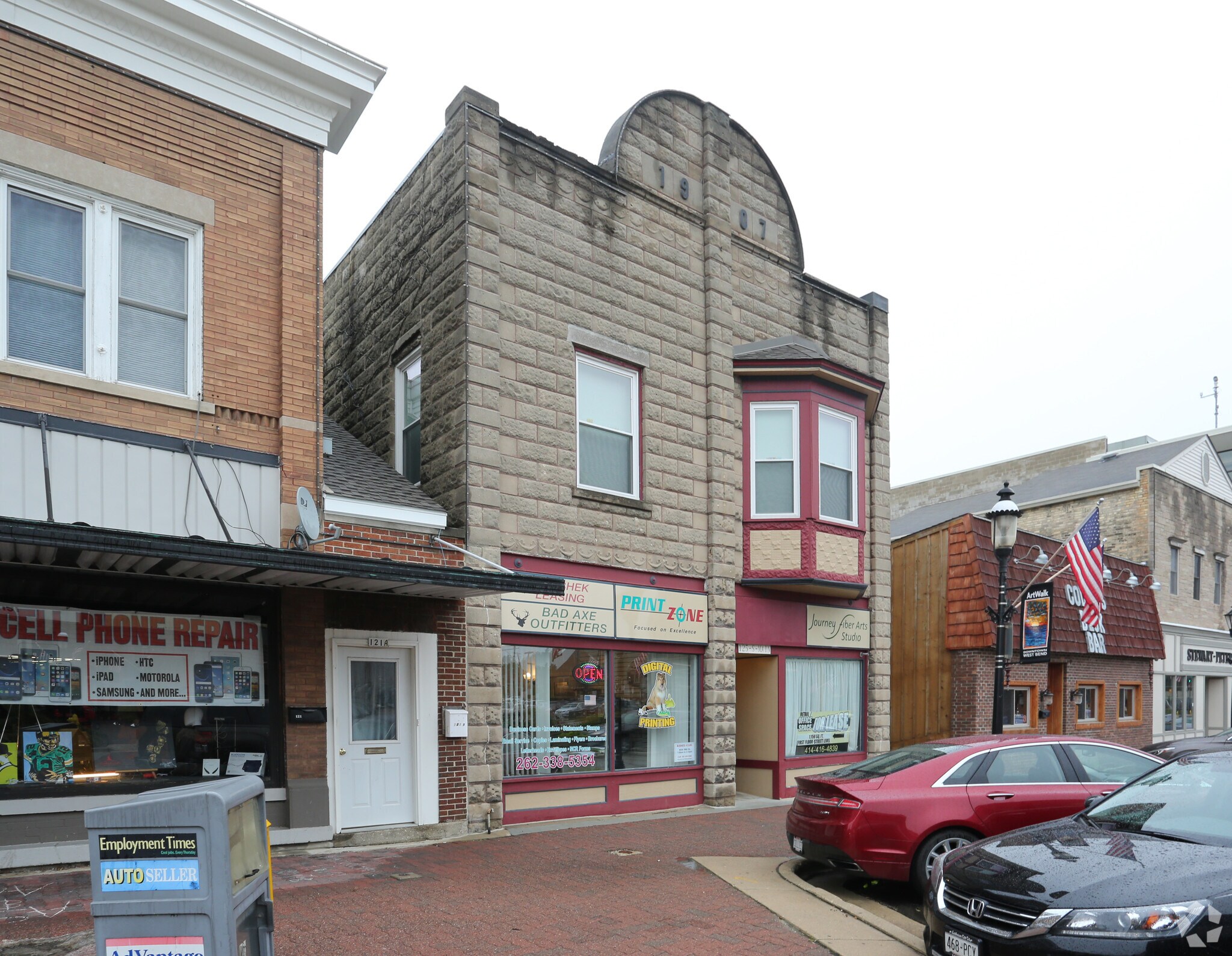 125 S Main St, West Bend, WI for sale Primary Photo- Image 1 of 1