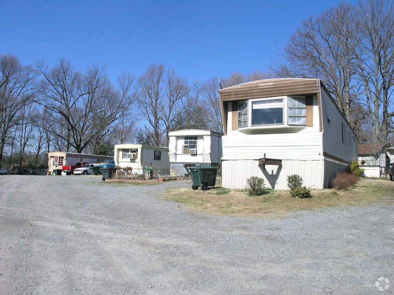 413 Circle Dr, Springfield, TN for sale - Building Photo - Image 3 of 8