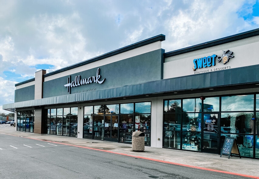 6210-6410 Phelan Blvd, Beaumont, TX for lease - Building Photo - Image 3 of 9