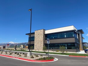 9524-9540 Federal Dr, Colorado Springs, CO for lease Building Photo- Image 1 of 2