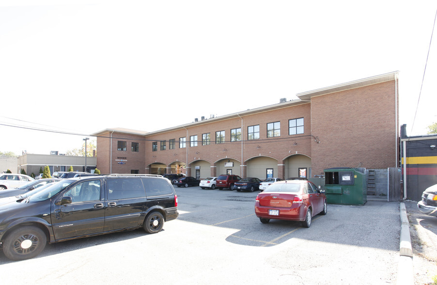 2012-2040 Monroe St, Dearborn, MI for lease - Building Photo - Image 2 of 36