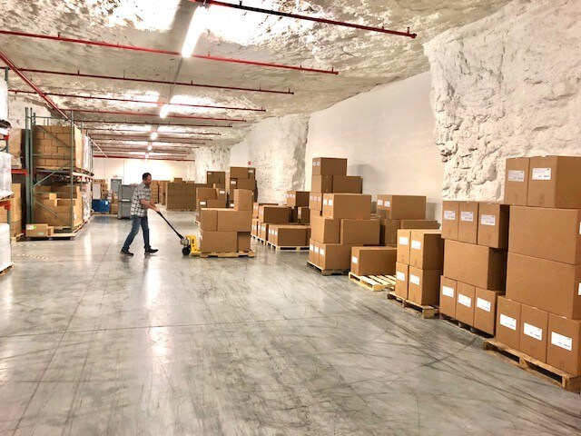 17501 W 98th St, Lenexa, KS for lease - Interior Photo - Image 2 of 9