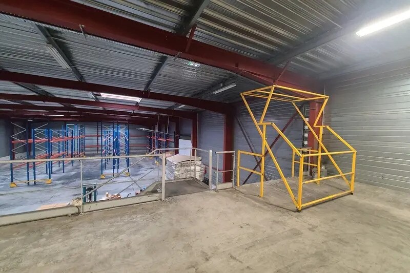 Flex in Narbonne for lease - Building Photo - Image 2 of 7