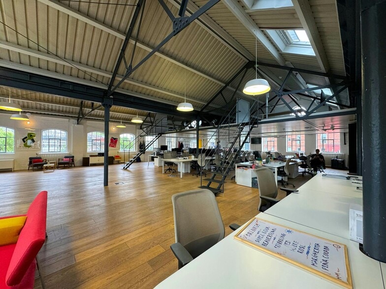 38-38A Graham St, London for lease - Interior Photo - Image 2 of 23