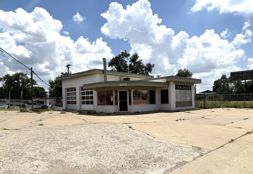 4001 Canyon Dr, Amarillo, TX for sale - Building Photo - Image 2 of 5