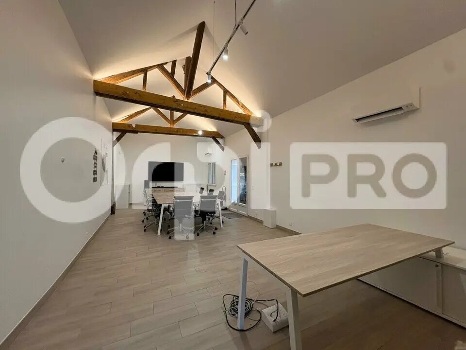 Office in Brie-Comte-Robert for lease Interior Photo- Image 1 of 8