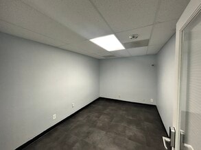 1211 N 1st Ave, Saint Petersburg, FL for lease Interior Photo- Image 2 of 2