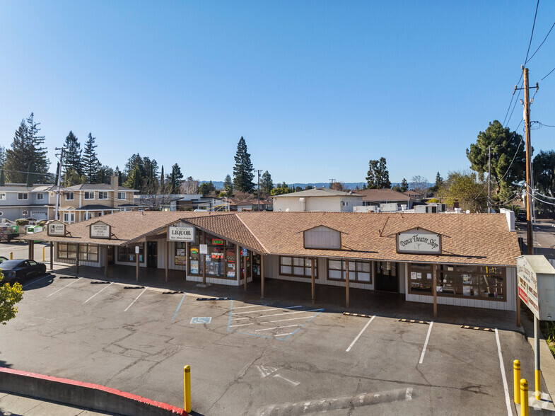 982-998 El Monte Ave, Mountain View, CA for lease - Building Photo - Image 3 of 10