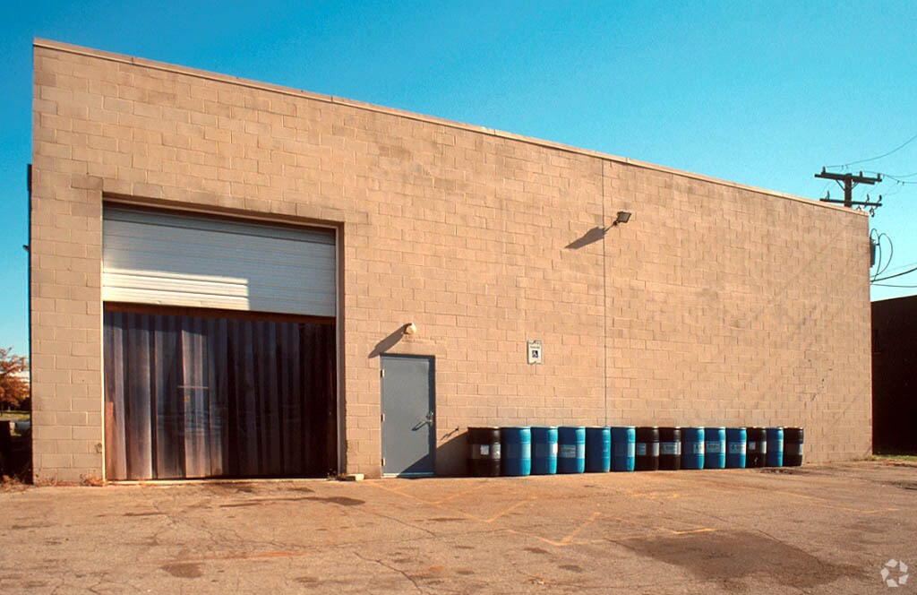 21277 Bridge St, Southfield, MI 48033 Industrial for Sale