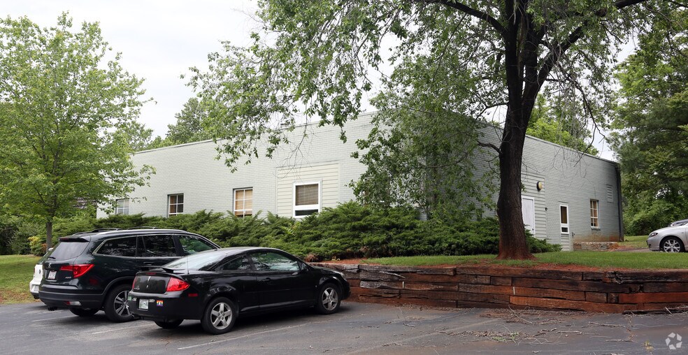 3302 Lobban Pl, Charlottesville, VA for sale - Primary Photo - Image 1 of 1