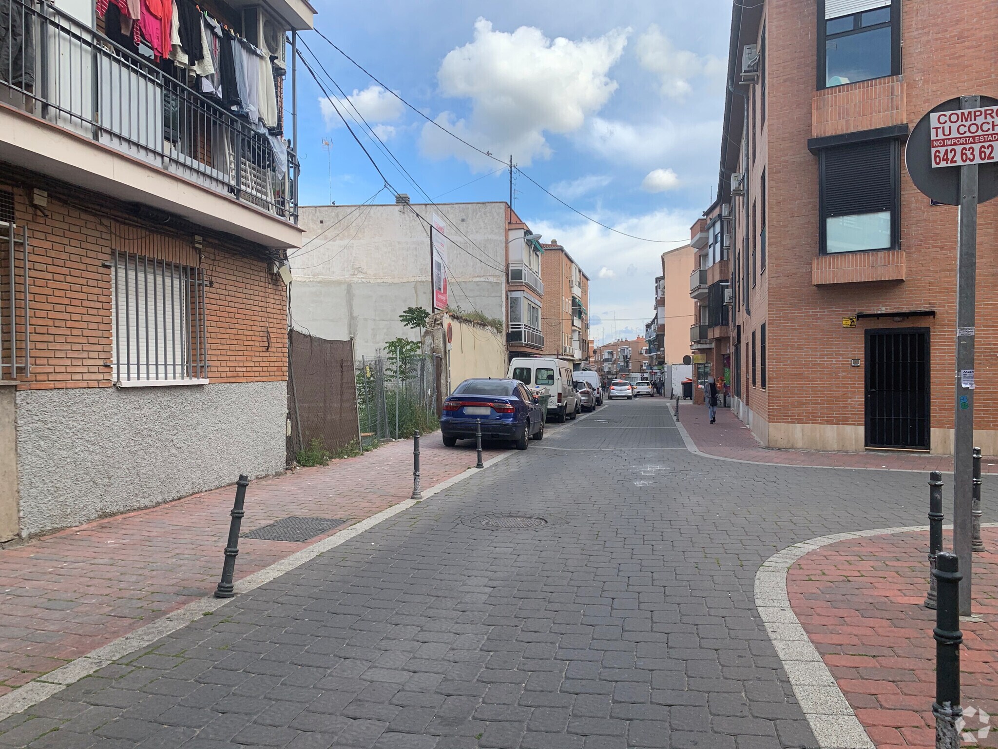 Calle de Sierra Morena, 17, Madrid, Madrid for sale Primary Photo- Image 1 of 1