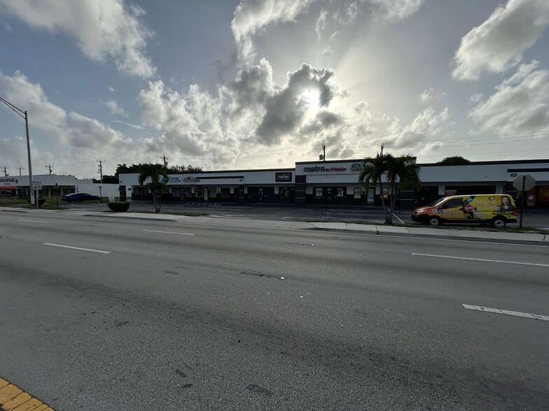 10815 NW 27th Ave, Miami, FL for lease - Building Photo - Image 3 of 6