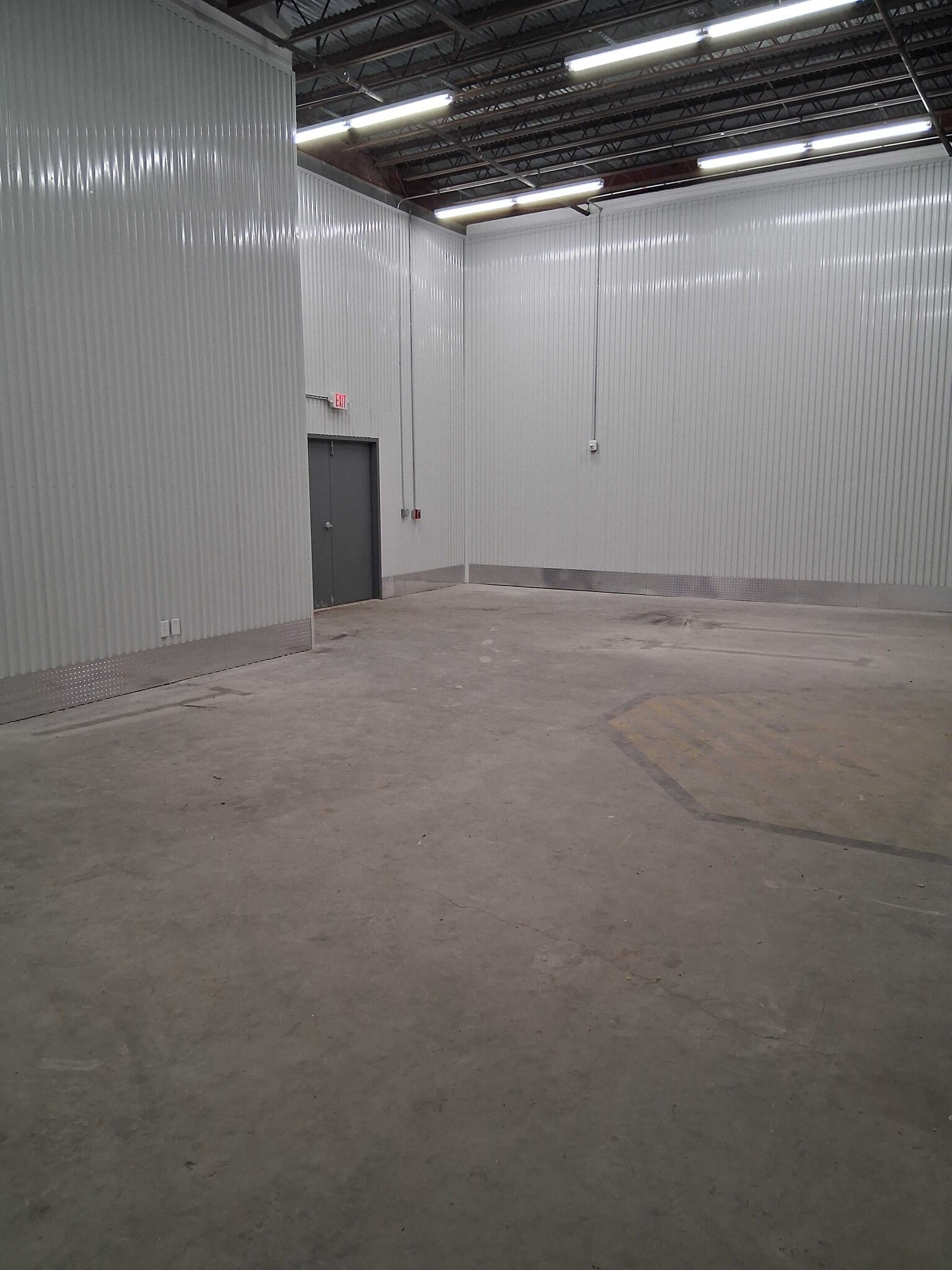 1101 W D St, North Wilkesboro, NC for lease Interior Photo- Image 1 of 7