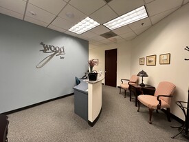 Quince Diamond Executive Center - Convenience Store