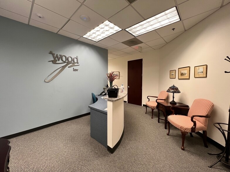 555 Quince Orchard Rd, Gaithersburg, MD for lease - Interior Photo - Image 1 of 14