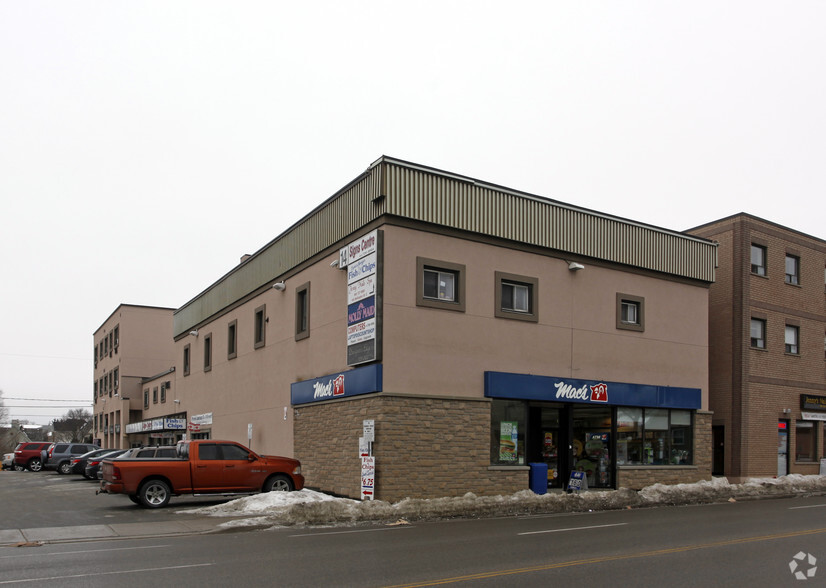 14 Wellington St E, Aurora, ON for lease - Primary Photo - Image 1 of 4