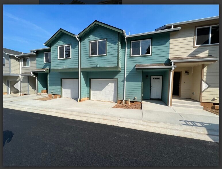 955 Arthur Ave, Cottage Grove, OR for sale - Primary Photo - Image 1 of 1