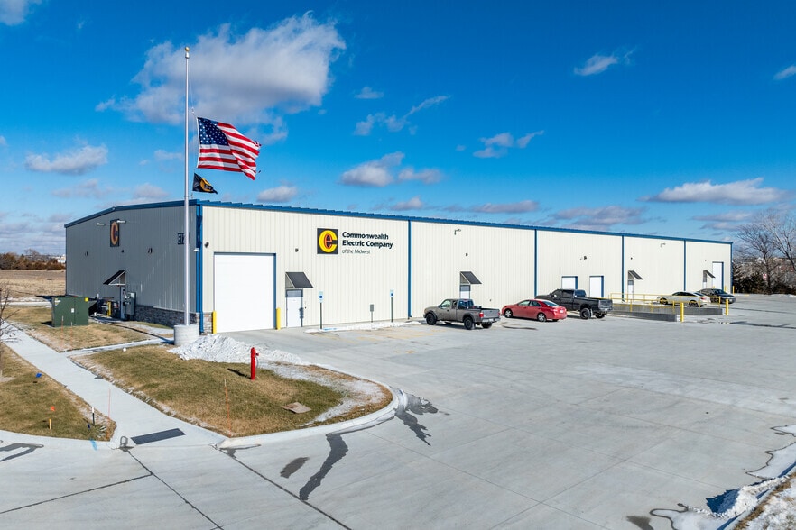 8120 N 53rd St, Lincoln, NE for sale - Primary Photo - Image 1 of 1