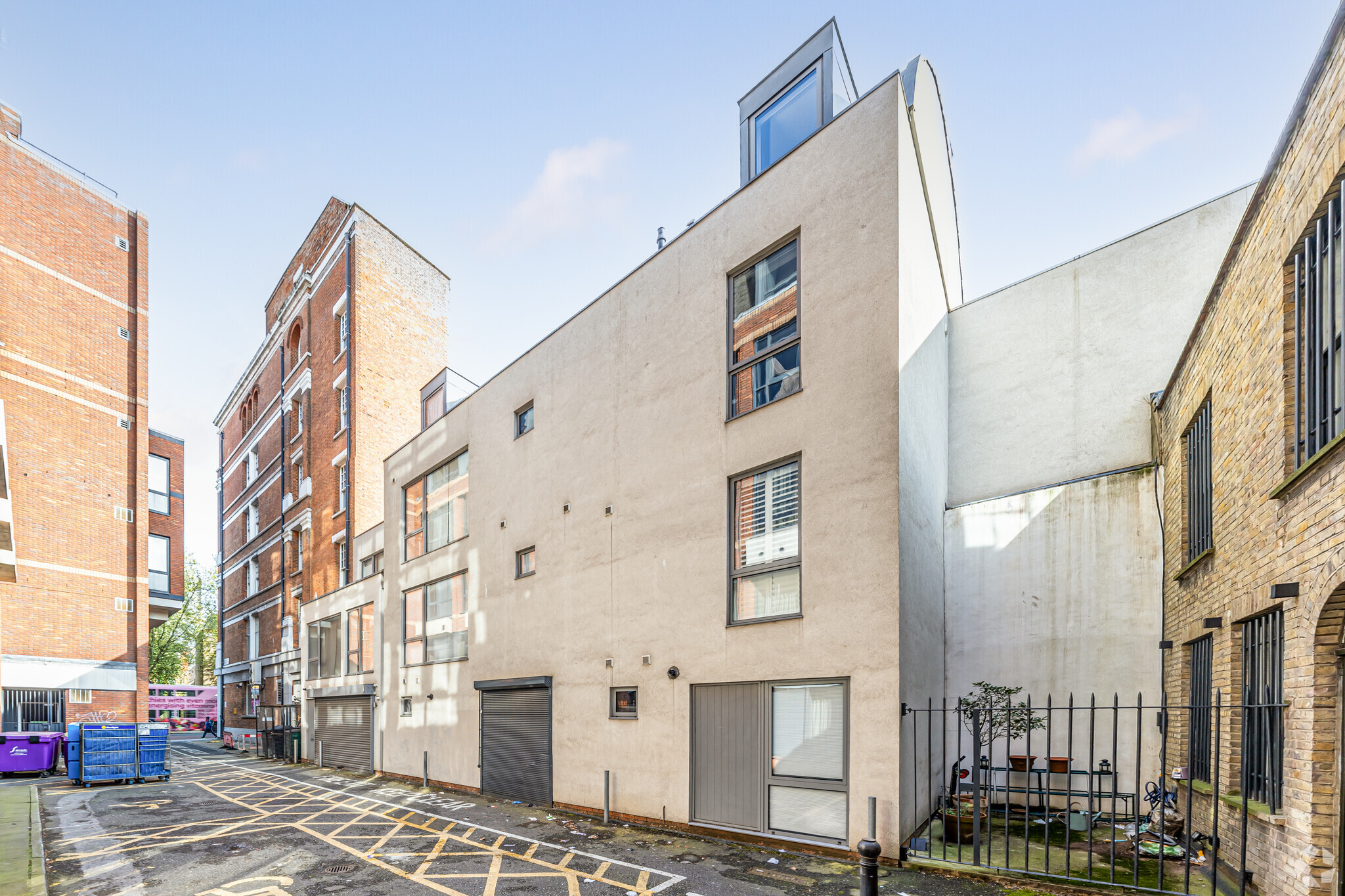 3 Young's Buildings, London for sale Primary Photo- Image 1 of 9