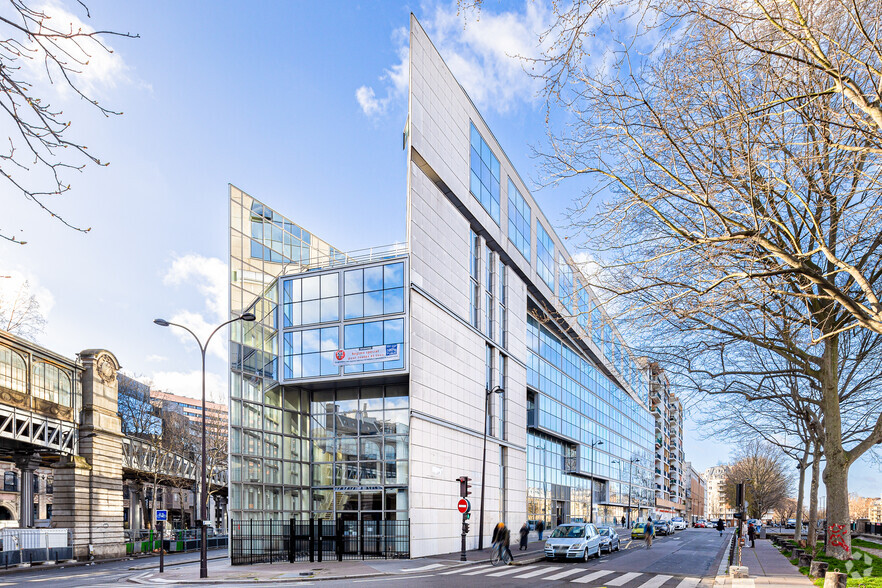 210 quai de Jemmapes, Paris for lease - Primary Photo - Image 1 of 7