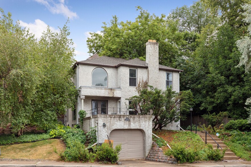 233 Groveland Ave, Minneapolis, MN for sale - Primary Photo - Image 1 of 1